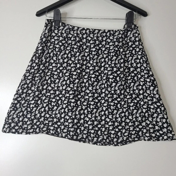 SOMETHING Navy floral mini Skirt sz XSmall - Picture 2 of 11